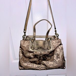 Large Gold Anniversary Coach